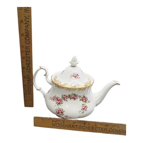 ROYAL ALBERT Dimity Rose Bone China England Teapot and Lid - Picture 2 of 9